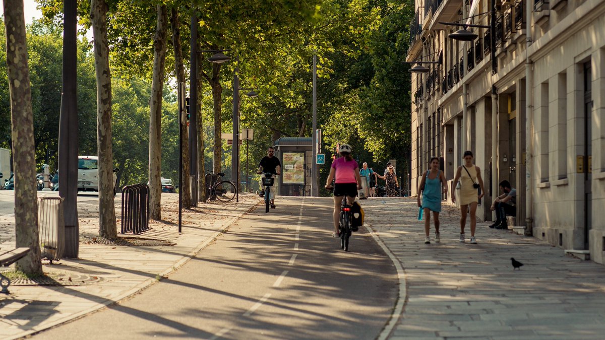 Climate_Policy's tweet photo. 🔓: For health risks to be better integrated into #adaptationpolicy and planning in the EU, it's critical to interconnect national and urban levels, and facilitate large-scale data collection and sharing of #health & climate indicators, say Hoeben et al. 👉https://t.co/Ci8MvxyOdU https://t.co/NvdzkZDIrQ