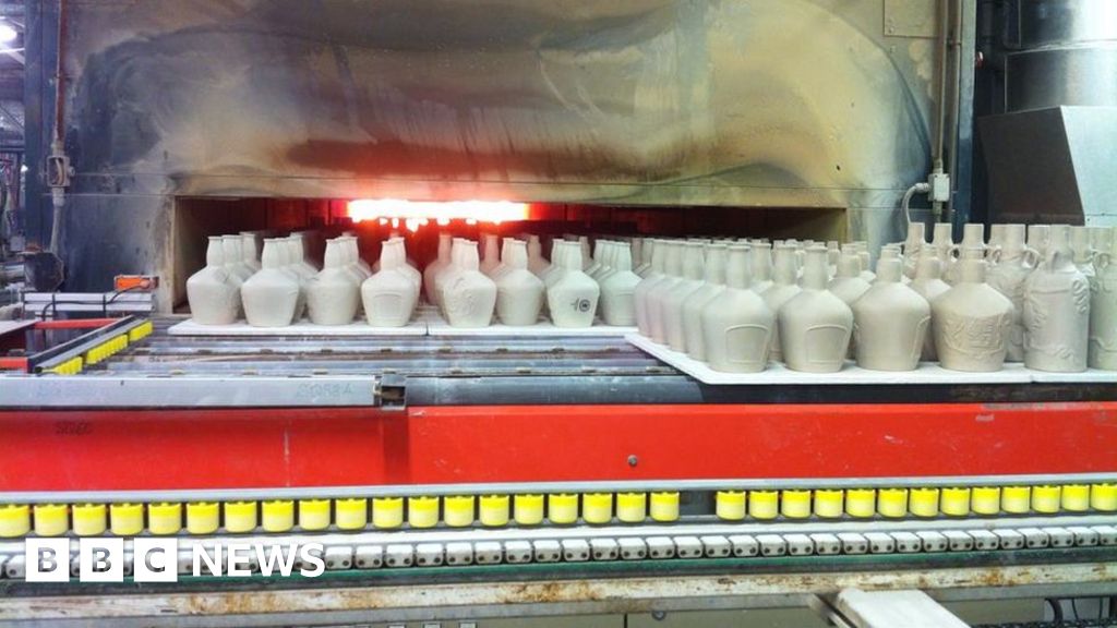 BBCRadioStoke's tweet photo. #Stoke on Trent pottery firm @SteeliteEMEA is holding a special recruitment event today for workers made redundant with the closure of #Wade Ceramics.  The firm says it needs more staff to meet exceptional levels of orders &amp; wants to meet former factory &amp; office staff from Wade. https://t.co/h1Gy6aBvf5