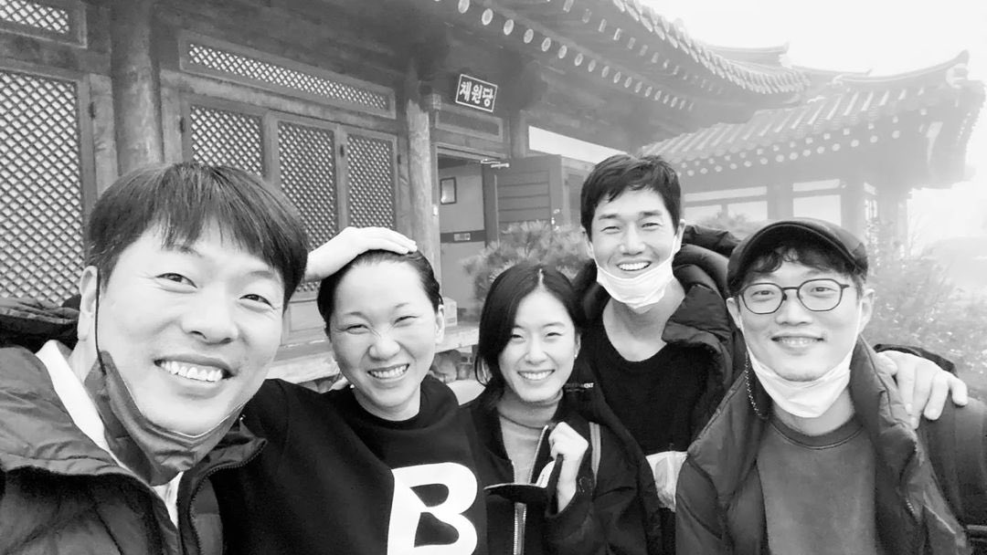 tsukiverse704's tweet photo. 221213  #유지태 #YooJiTae IG Update

 #moneyheistkorea #종이의집 #교수 #professor #jangyoonjoo https://t.co/WgRmuRDlR2