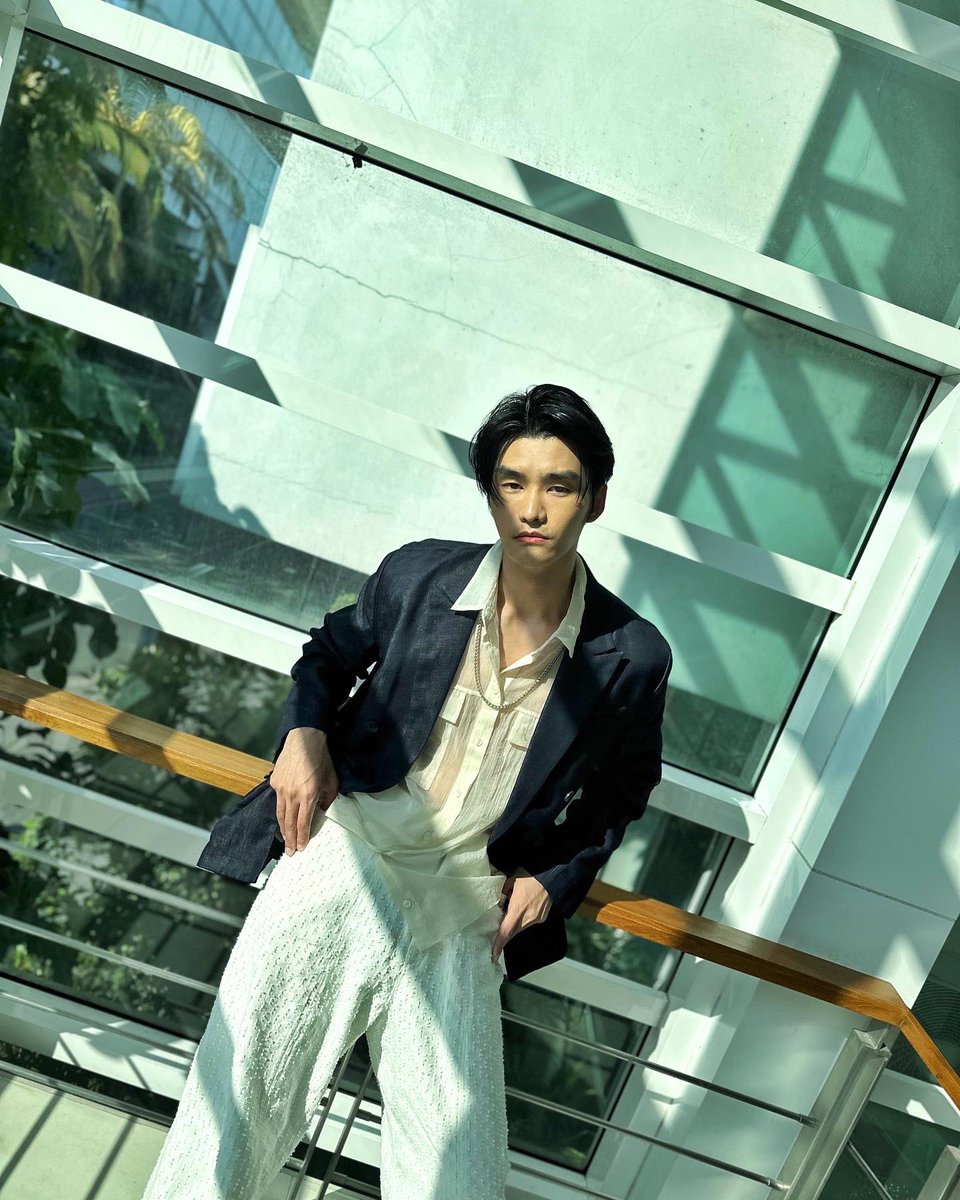 sunterry's tweet photo. หน้าเบื่อโลก แต่อยากให้รู้ว่ายังมีชีวิตอยู่นะ 😂 #sunterry https://t.co/8n208BzbW5