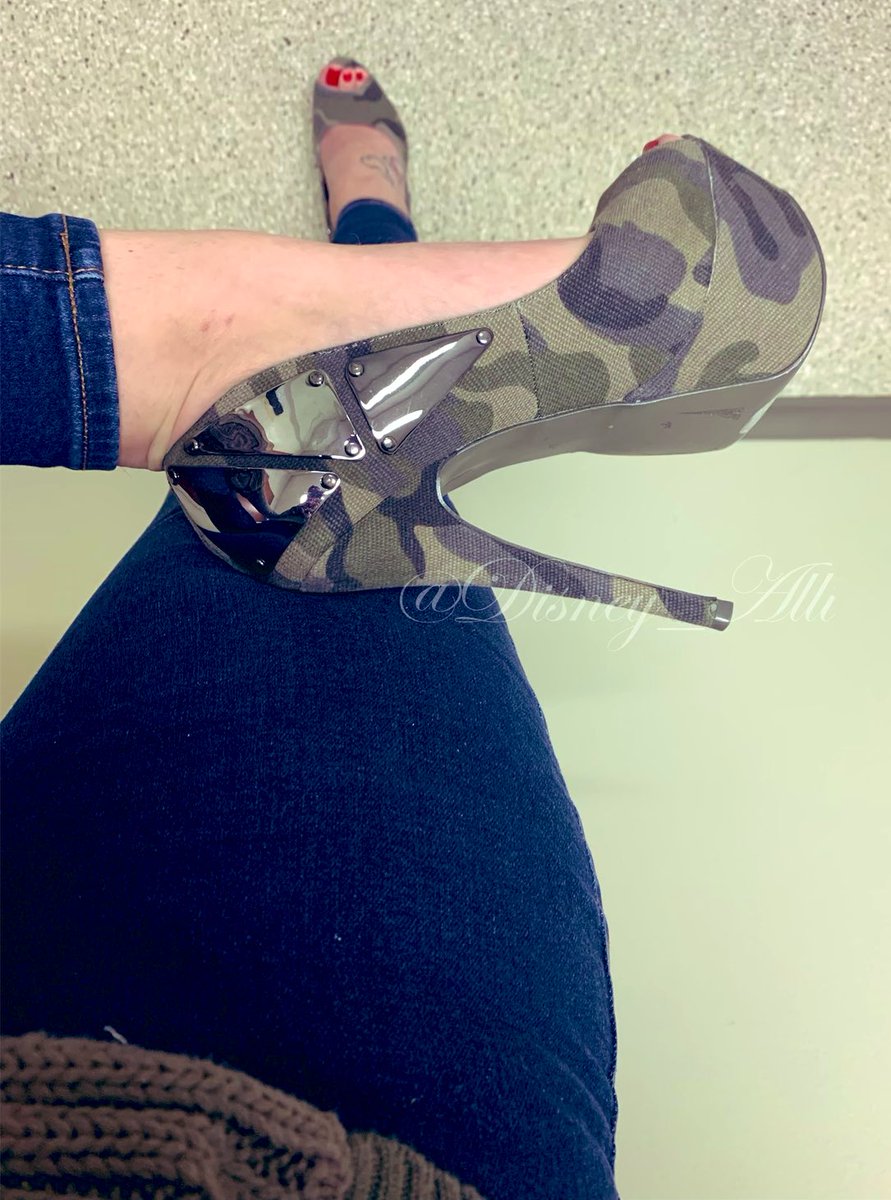 Alli on Twitter "POV you take your pics but to post… camo today