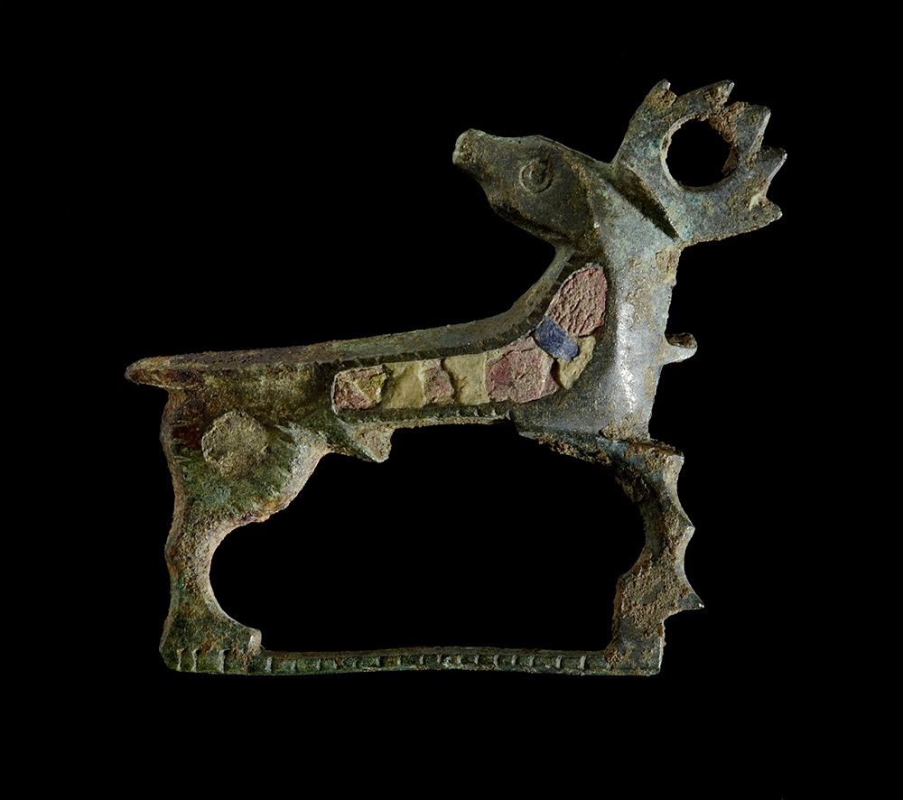 #アシュモレアン 美術館の #アドヴェントカレンダー 第13日
ローマ時代のトナカイ🦌のブローチ（フランス、紀元100〜200年）。 