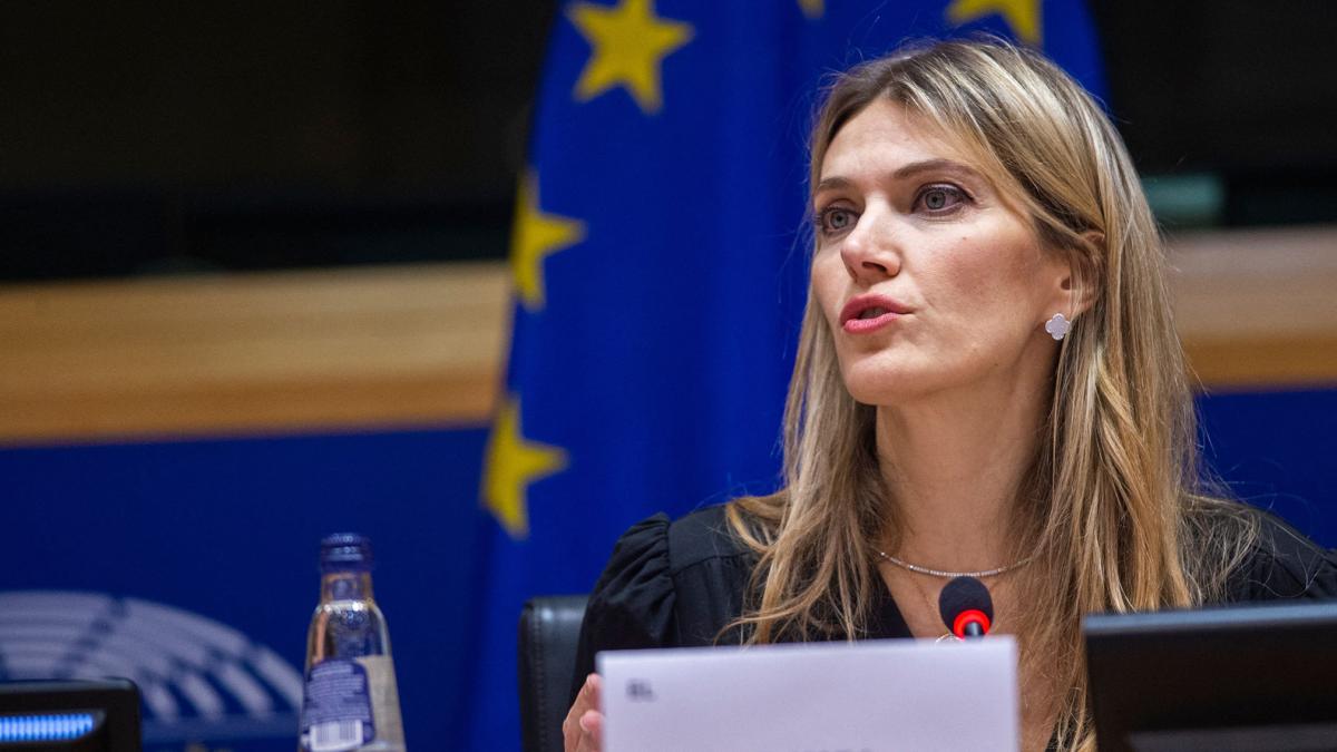 welt's tweet image. „Dieser Fall ist ein Korruptionsskandal epischen Ausmaßes“ to.welt.de/tZMtaSU