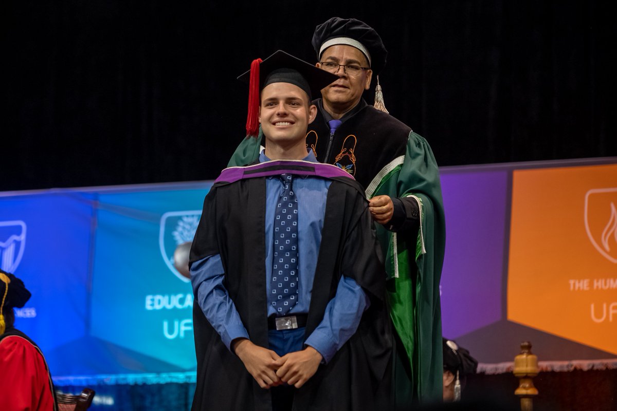UFSweb's tweet photo. Before wearing the hood 🫤 vs After wearing the hood 😁 

#UFSGraduation2022 https://t.co/QPm3c1gZK0