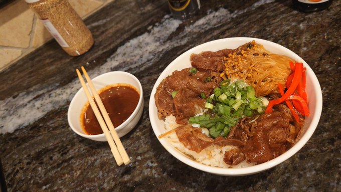 Been leveling up my Japanese beef bowl game https://t.co/hfGOhODKDg<a href="/tag/ax2022"class="tags"><span>#ax2022</span></a>