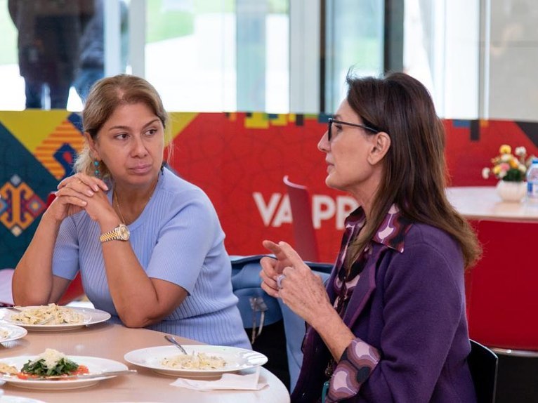 ADAUniversity's tweet photo. We had a special guest during the Week of the Italian Cuisine at ADA. 

The wife of Italian Ambassador Marica Taffuri visited us. She tasted the Italian menu of the day that was offered at Va Presto café, and we talked about Italian way of dining, “mangiare all’Italiana”. https://t.co/acBFT0swMi
