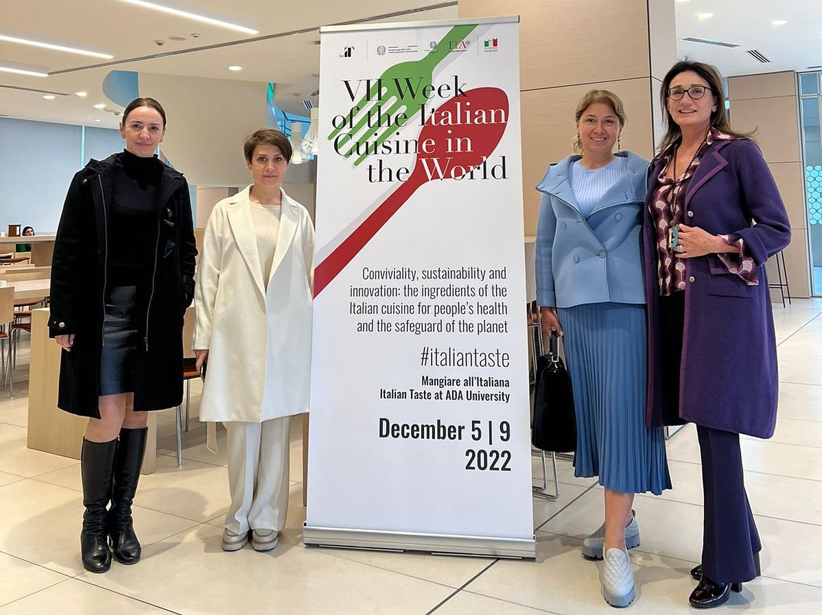 ADAUniversity's tweet photo. We had a special guest during the Week of the Italian Cuisine at ADA. 

The wife of Italian Ambassador Marica Taffuri visited us. She tasted the Italian menu of the day that was offered at Va Presto café, and we talked about Italian way of dining, “mangiare all’Italiana”. https://t.co/acBFT0swMi