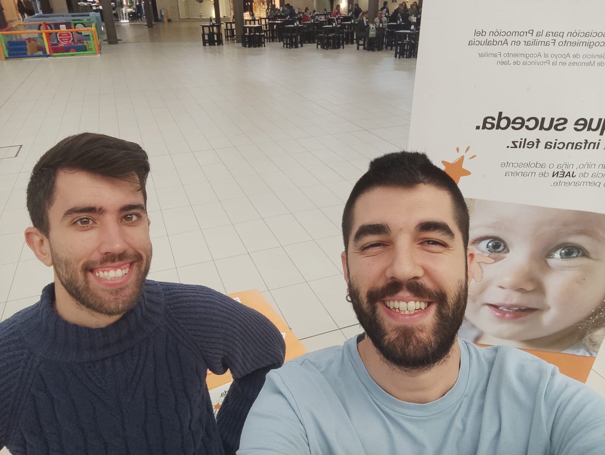 APRAF's tweet photo. Ya está todo en el @CCLaLoma para informar sobre el #AcogimientoFamiliardeMenores, allí os esperan nuestros compañeros
Y si ahora por la mañana no vas, está tarde también estaremos 😁
#APRAF #Jaén #ProvinciadeJaén
#laloma #centrocomercial
#HazQueSuceda #DaleunaInfanciaFeliz https://t.co/CqrF6hgK6E