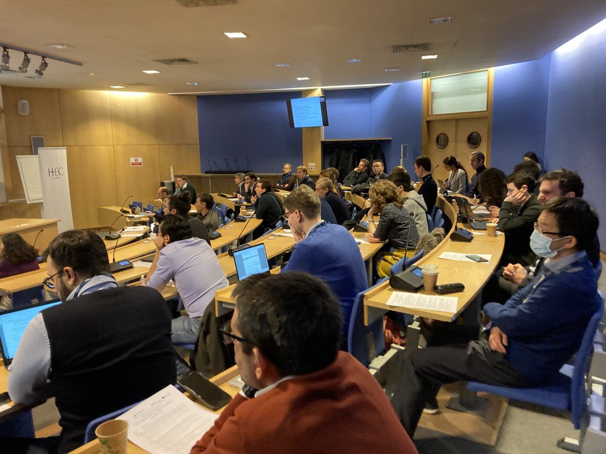 How can the #banking sector leverage on the opportunities brought by the digital economy and face challenges such as #climatechange?

#HECprof JE Colliard of the <a href="/HECParis/">HEC Paris Business School</a>-@Natixis Chair &amp; <a href="/johanhombert/">Johan Hombert</a> kick off the research discussions at the #Analytics4Banking Chair conference!