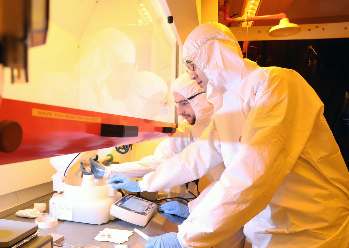 CDT_CSM's tweet image. Our #compound_semiconductor #manufacturing CDT is offering #phd #studentships (with full @EPSRCstipend&amp;amp;fees) with integral MSc. Deadline for 1st round applications 9 Jan - pse RT to final years in #physics #STEM #EEEngineering #photonics #materialsscience  cdt-compound-semiconductor.org