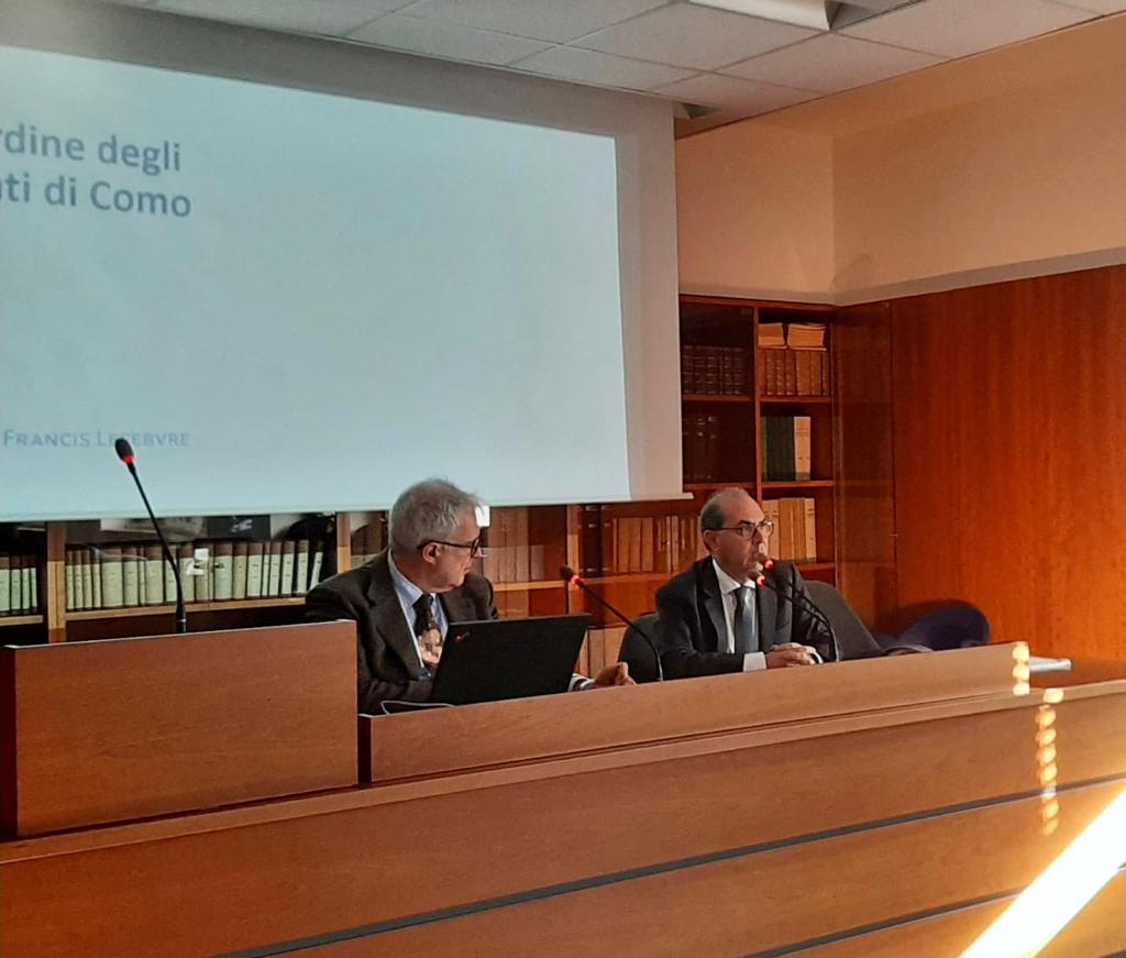 Alla presenza dei consiglieri dell’Ordine degli avvocati di #Como, del Presidente Vincenzo Spezziga e del nostro <a href="/anton_delfino/">Antonio Delfino</a>, si è svolta la conferenza stampa che ha illustrato l’iniziativa rivolta agli avvocati e ai praticanti del foro comasco.