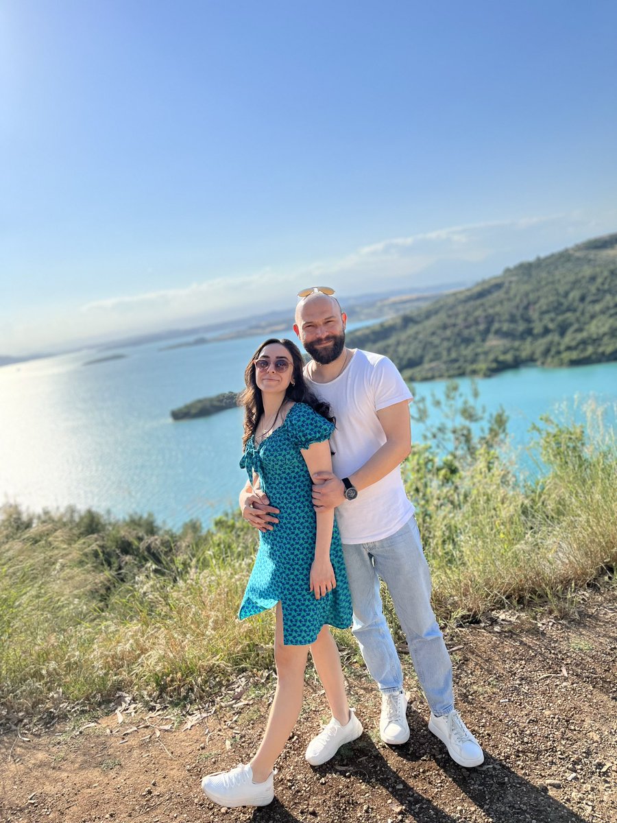 ilbyforce's tweet photo. Bu dünyayı ve ömrü,hep aynı hevesle sevgiyle geçireceğim kadınım. Sağlıklı,mutlu ve benli yaşların olsun bebeğim. . İyi ki doğdun 🎉 https://t.co/zXAooxBept