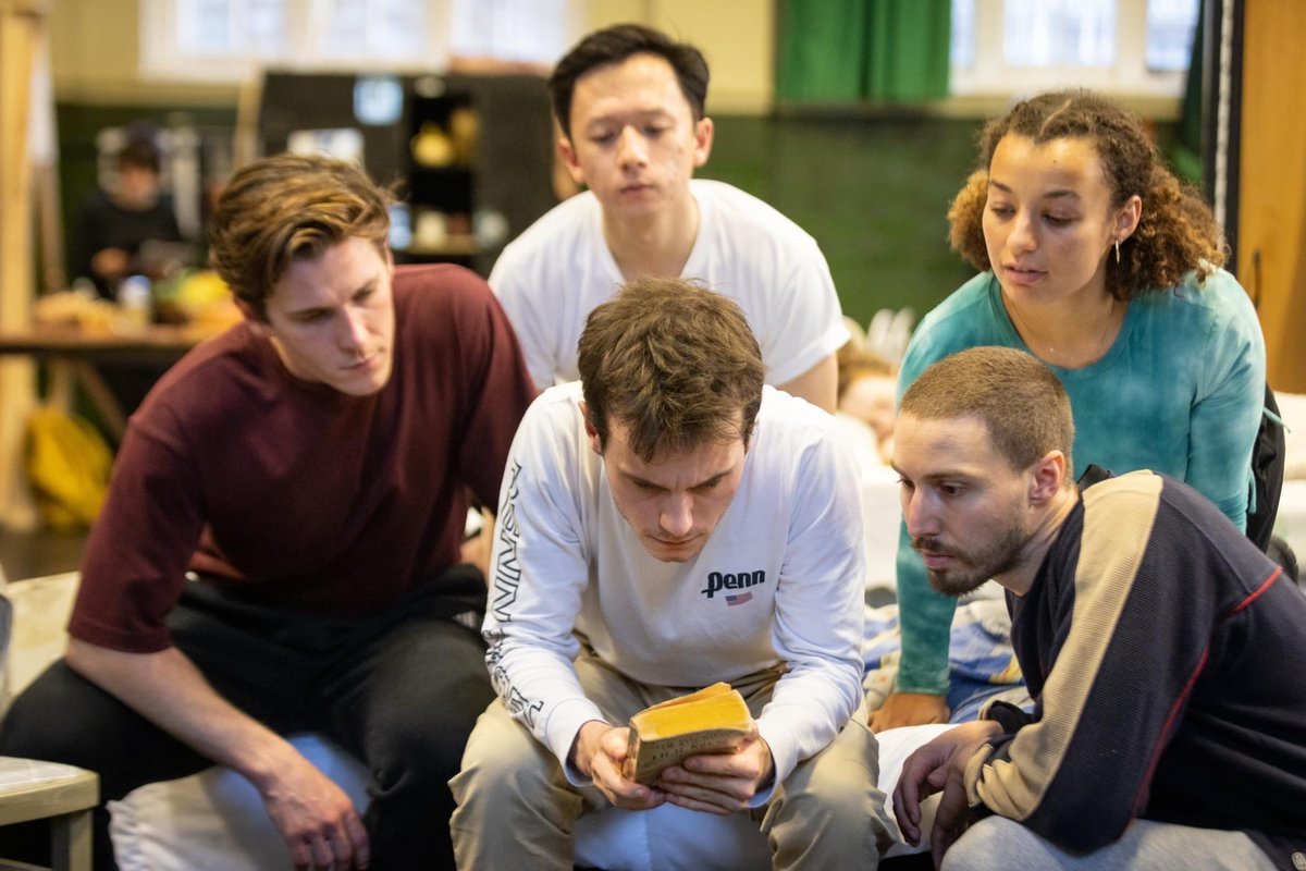 Congratulations to @lainetheatreart alumni <a href="/RonnieLeexD/">Ronnie Lee</a>, who opened last night in <a href="/OceanOnStage/">The Ocean at the End of the Lane</a> at <a href="/The_Lowry/">Lowry</a> in Manchester. We wish you all the best with the forthcoming tour. 👏🙌🌊