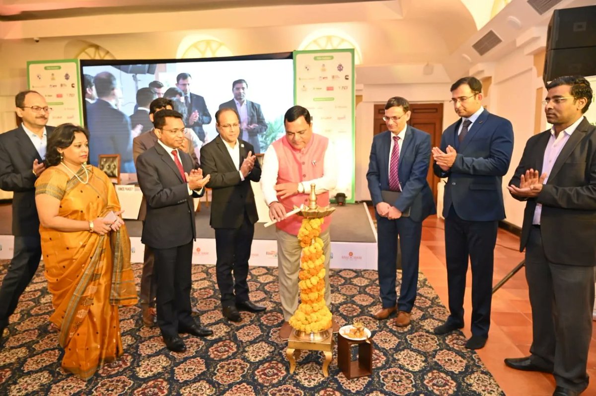MauvinGodinho's tweet photo. Honoured to be the #ChiefGuest at the 2nd #GreenInvestment and #SustainabilitySummit 2022 organised by The Associated Chambers of #Commerce and #Industry of #India at #CidadeDeGoa.
Present for the same was Chairman of #ASSOCHAM Vinod Pandey, https://t.co/bilpsNvUTs