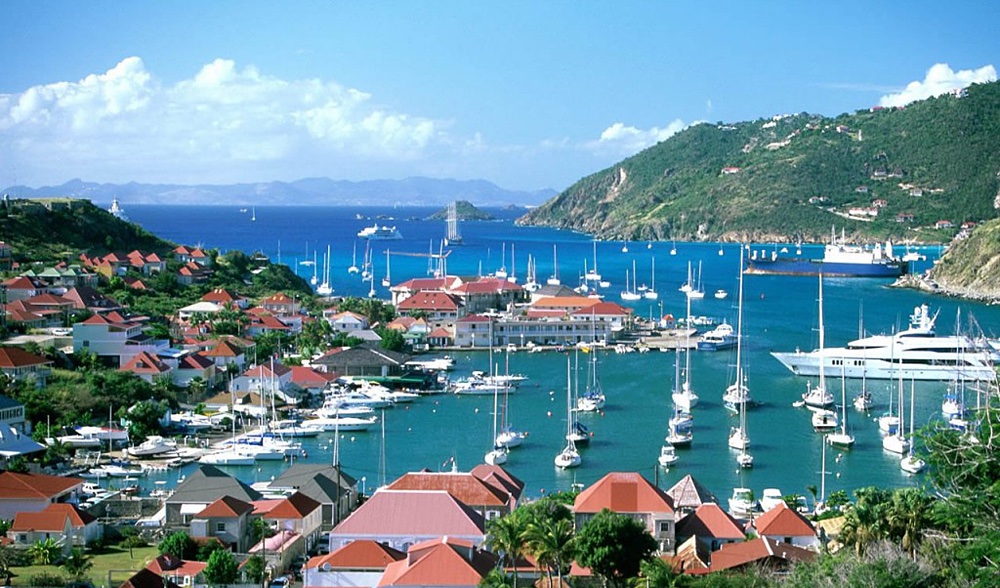 La sénatrice de #SaintBarthélemy Micheline Jacques propose une loi organique pour permettre à la collectivité de participer à l’exercice de compétences de l’État ➡️ bit.ly/3FLH43g