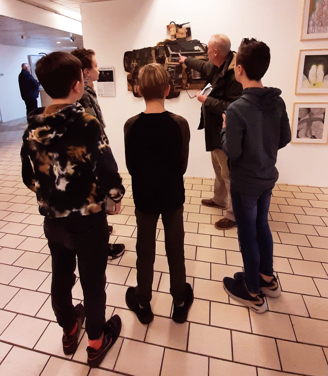 Helmen Vol Verhalen tweet media