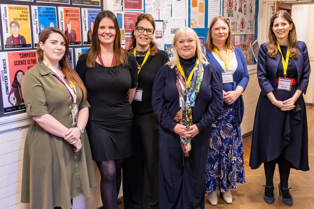 SopraSteria_uk's tweet photo. We were invited by @StroudHigh as industry partners to mentor &amp; support Computer Science students, helping them build &amp; develop their cyber &amp; digital skills. #CyberFirst is a great initiative aiming to engage, educate &amp; inspire the next generation.  https://t.co/sCASBzsiFk #STEM https://t.co/nxtiRl0OW9