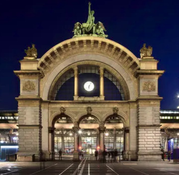 ManuelTHERY's tweet photo. To open 2023 the #CytoMorphoLab is teaming up again with the Group LAPS for another edition of the Living Architectures project at the #LiLu Light Festival of Luzern in Switzerland.
https://t.co/kICdYK52wT
January 12-13 https://t.co/goSF8Zsm09