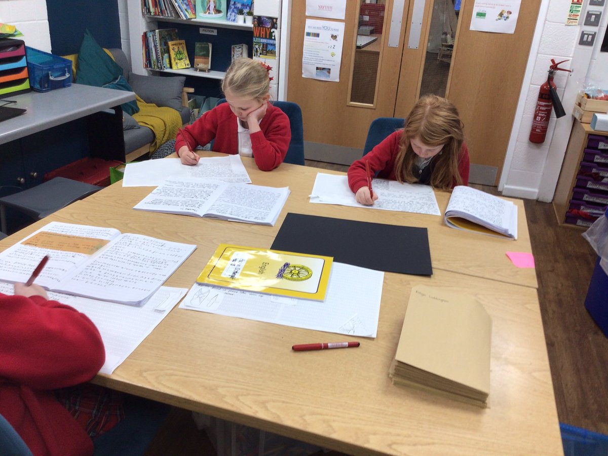 MillbrookWigan_'s tweet image. Working on our essays in Y3 and Y2 #mbenglish #resilience #makingconnection