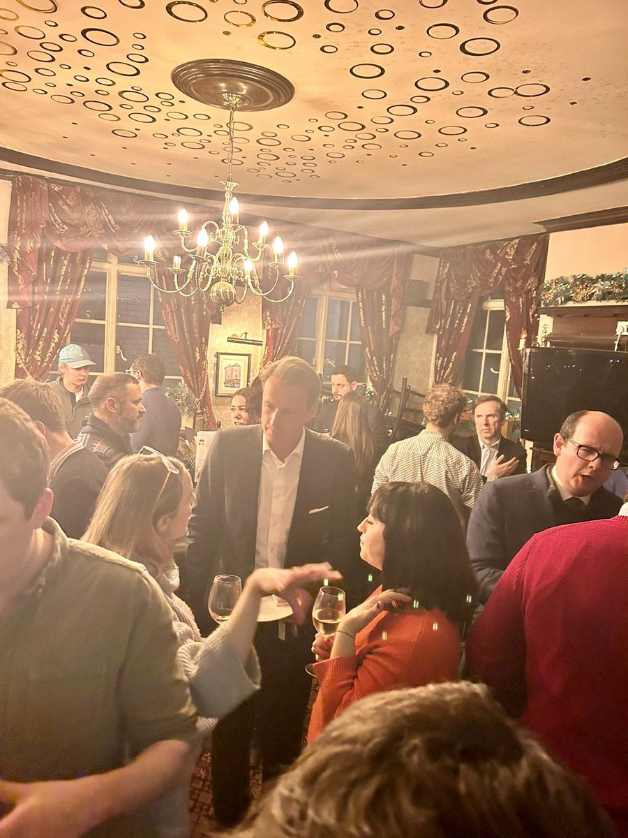 techUK's tweet photo. Thanks to @uklabourdigital and @darrenpjones for joining @techUK members and Labour politicos for our Christmas drinks last night! As @UKLabour looks ahead to the next election we’ll be working with @uklabourdigital to ensure tech is at the heart of Labour policy🎄 https://t.co/KGnrXdM24I