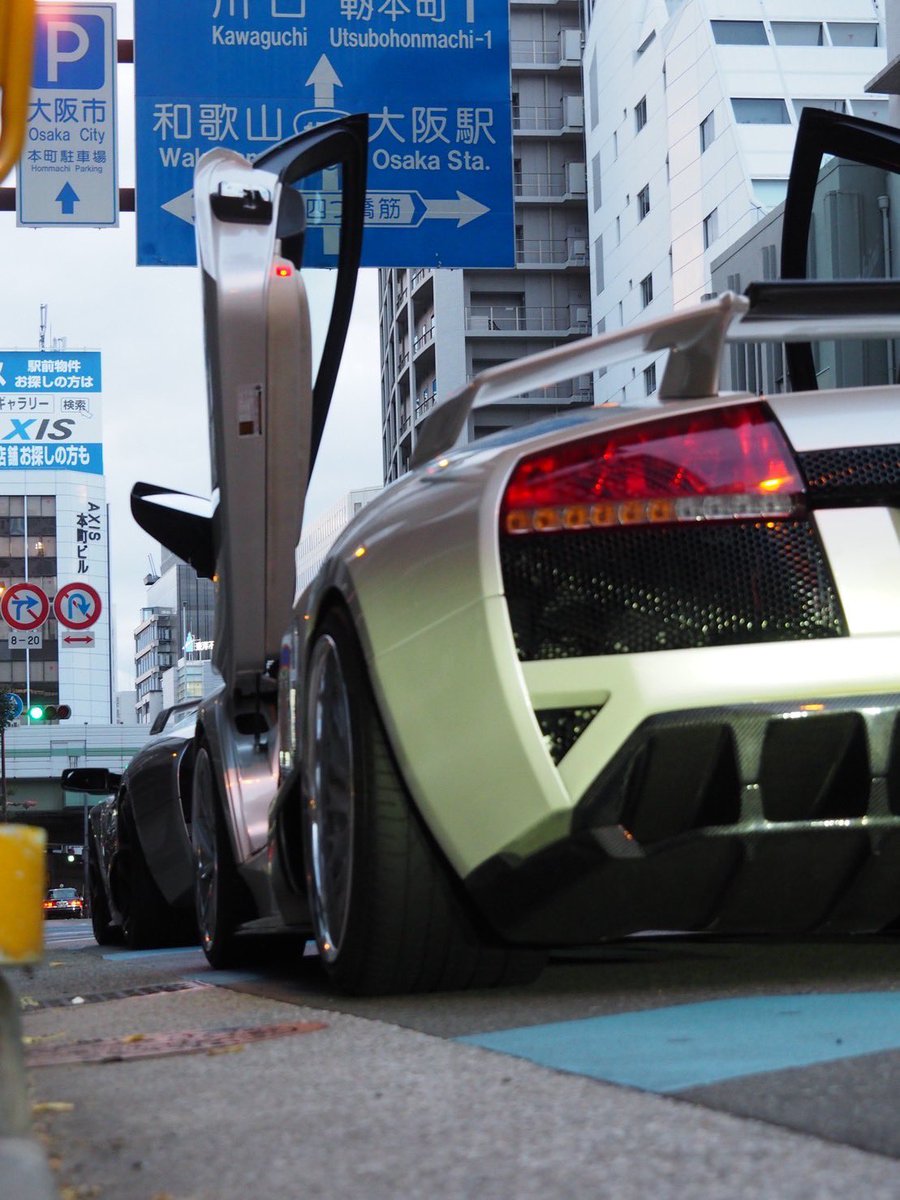 Yuu_Kawasaki1's tweet photo. 御堂筋綺麗やった🌈✨
#lamborghini #lambo
#lp580 #lp620 #lp640 #lp670
#murcielago #murcielagosv #mulcielago
#ランボルギーニ
#ムルシエラゴ #ムルシエラゴsv
#6speedmanual
#egear
#パワークラフト #リバティウォーク #lbperformance
#ハイパーフォージド #バルーンホワイト
#御堂筋 https://t.co/llvhJXHu6o