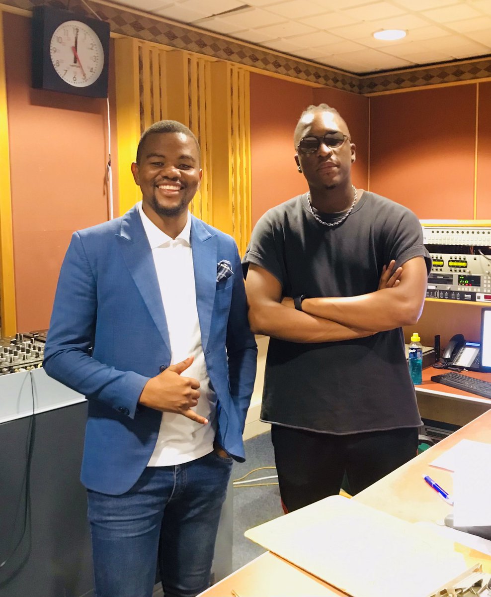 gkhutsafalo's tweet photo. Paving the way for my brother @thapartypapi. It was amazing standing in for #DjGouveia on #TheTuckShop this morning from 9am - 12 noon.
RB2 FM - Your Station of Choice
#GJKhutsafalo
#DecemberRadio
#RB2FM https://t.co/ktaRQdpaPR