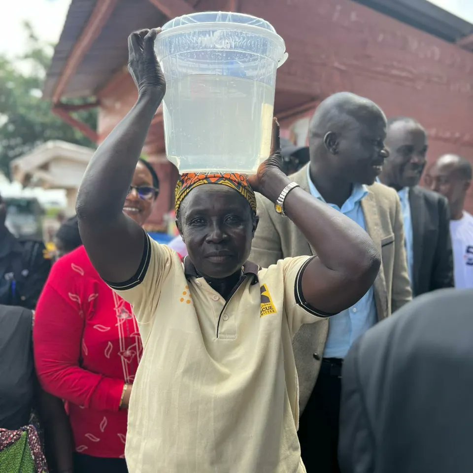 nwscug's tweet photo. Arua, Ovisoni area gets clean water.
The system components commissioned include;
1.Okufura Water Production Well, 2. Ovisoni Tank  
3. A community water facility 
4  Water production wells at Okufura ( producing 25m3/hr )  5.Opevu ( producing 20m3/hr ) #NWSCAt50 @NWSCMD 8 https://t.co/re4a1zSnYn