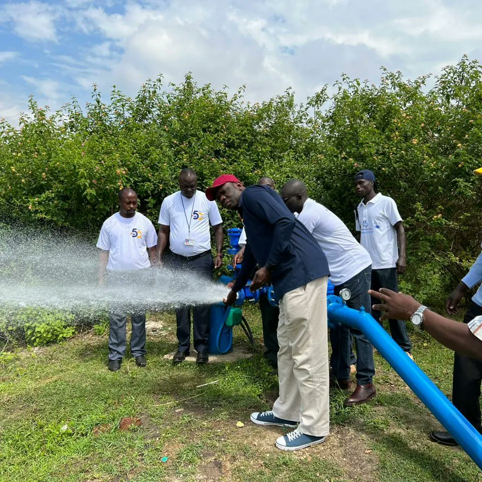 nwscug's tweet photo. Arua, Ovisoni area gets clean water.
The system components commissioned include;
1.Okufura Water Production Well, 2. Ovisoni Tank  
3. A community water facility 
4  Water production wells at Okufura ( producing 25m3/hr )  5.Opevu ( producing 20m3/hr ) #NWSCAt50 @NWSCMD 8 https://t.co/re4a1zSnYn