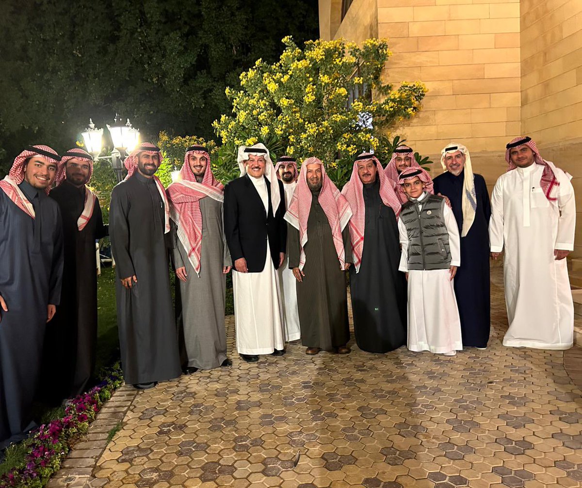 بندر بن محمد العامري tweet media