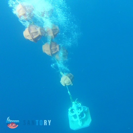 ProjectSantory's tweet image. Υπέροχα νέα για το ενεργό υποθαλάσσιο ηφαίστειο Κολούμπο (Σαντορίνη), καθώς άρχισαν οι έρευνες στο υδροθερμικό σύστημα του ηφαιστείου με νέες καινοτόμες θαλάσσιες τεχνολογίες! #santory #santorini #naturalhazards #robotics #monitoring #kolumbo #volcanicobservatory