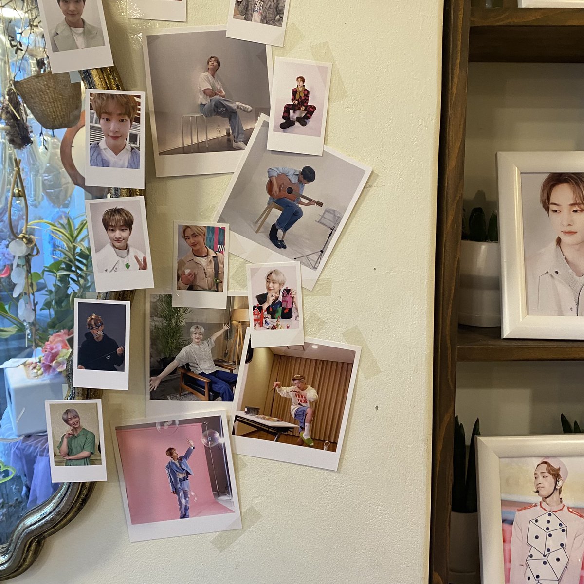 📍토끼풀꽃
챙겨주신 핑키 특전이 너무 예뻤던 곳💓 핑크 컬러로 맞춰주셔서 핑크카네이션이랑 넘 잘어울려 예뻤어요🥰 공간이 협소해서 얼른 나와야했지만 카페 가시는 길에 가보시길 추천드립니당🙋🏻‍♀️
#나의꽃_진기에게 #オンユ #オニュ
#온유생카 #ONEW #온유생카