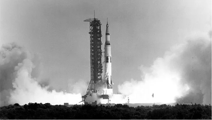 Life insurance for a space mission cost a fortune because the risks were extremely high back then.

So instead, the astronauts of Apollo 11 signed hundreds of covers that their families could sell in case anything went wrong.

#tech #technology #facts #Apollo11 #astronauts https://t.co/QYGtcN8sUX