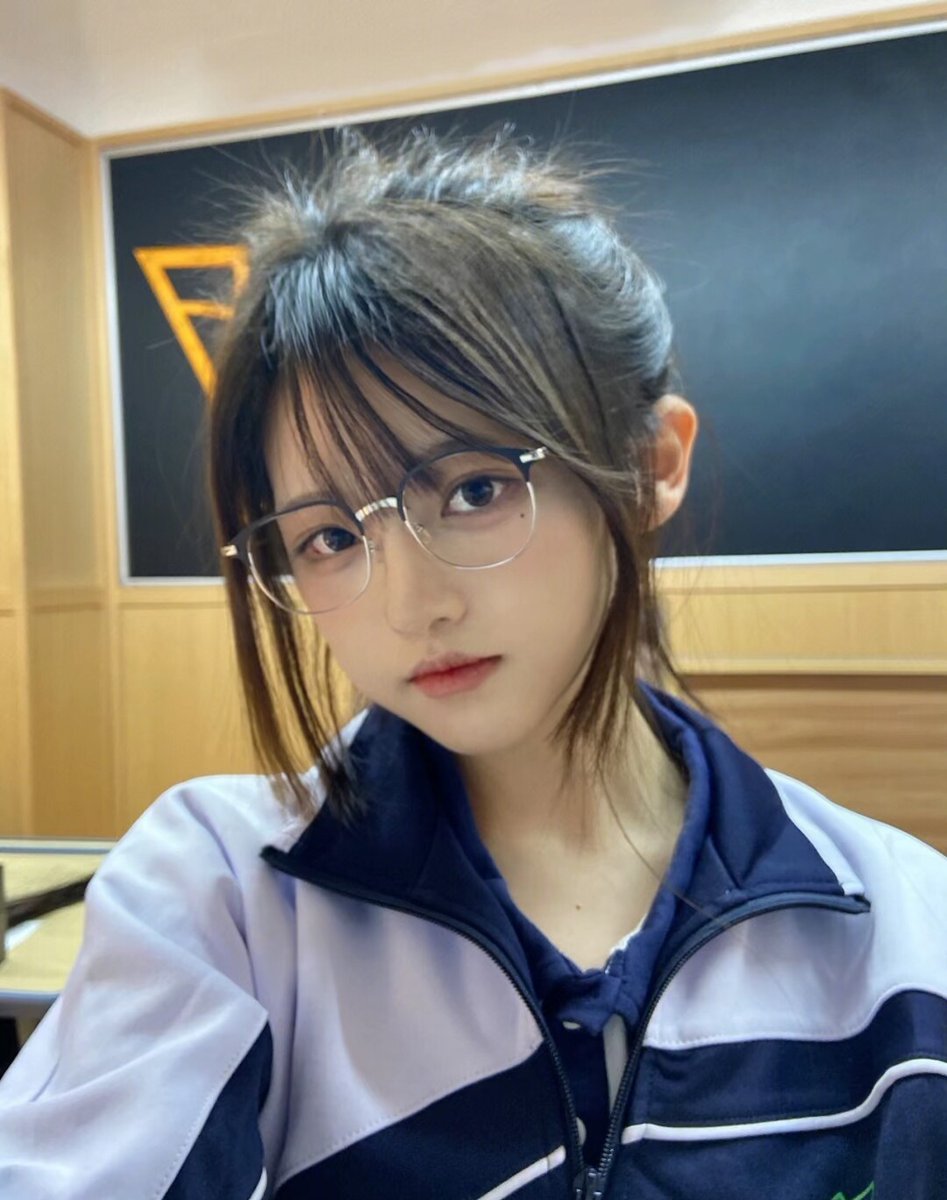 C0KvO2SoOZ2rYqT's tweet photo. #武汉 #武汉线下 有空哦，学生妹妹等你哦 https://t.co/g6vJBnJnJ2