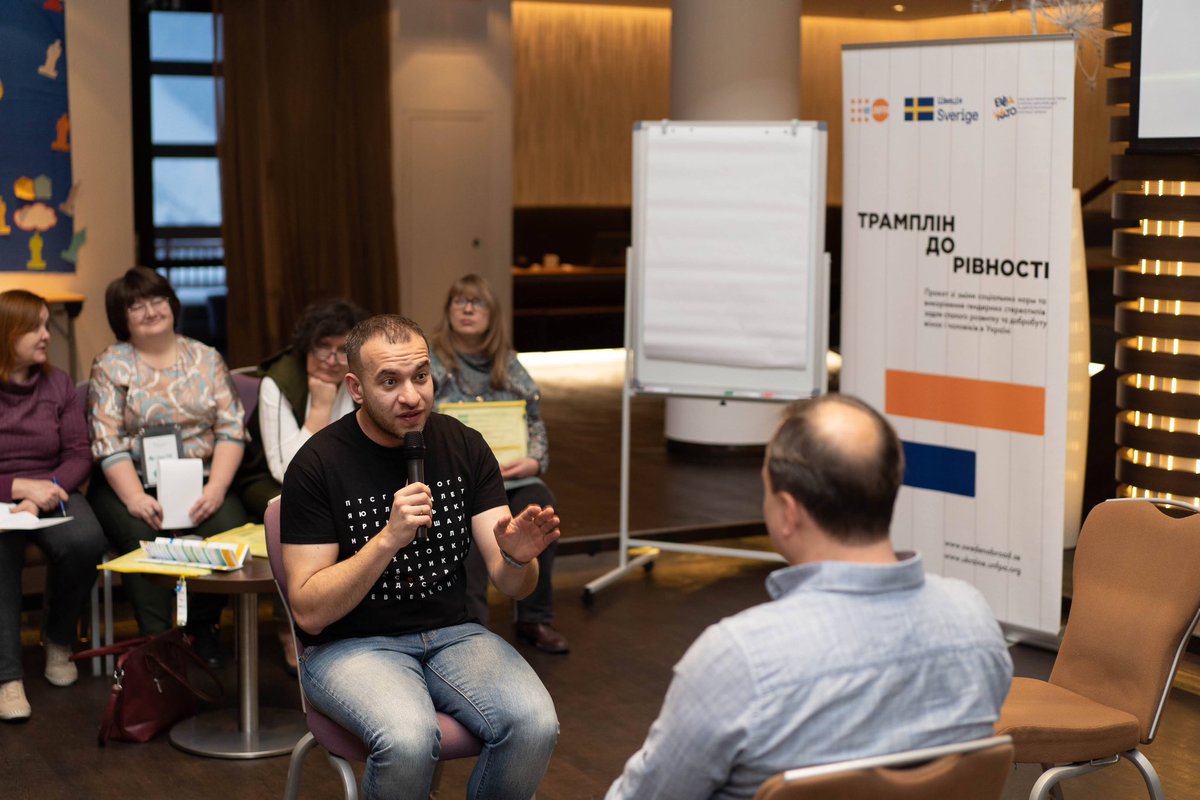UNFPAUkraine's tweet photo. School teachers took part in the third #SEELearning training programme, thanks to support from #EdCampUkraine!
 
This innovative approach enables educators to develop attention training, compassion, ethical discernment and systems thinking and makes students more resilient. https://t.co/LhI5EiNfmY