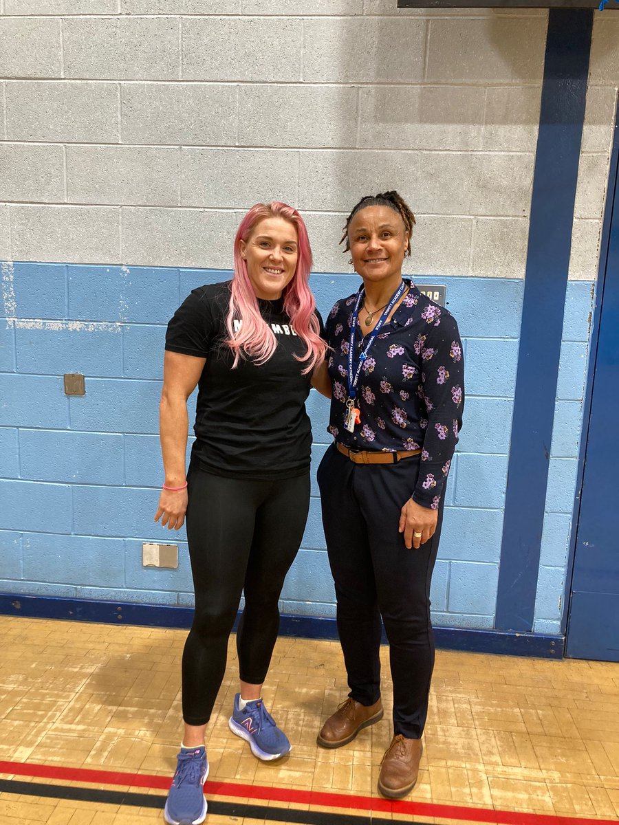 Just a couple of Women's RL LEGENDS reunited, no big deal 👀

Wonderful to see current England player Amy Hardcastle &amp; former GB Lioness Lisa McIntosh together, as Amy visited Lisa's school to work with some of the Year 9 students and nurture the next generation of players 💪