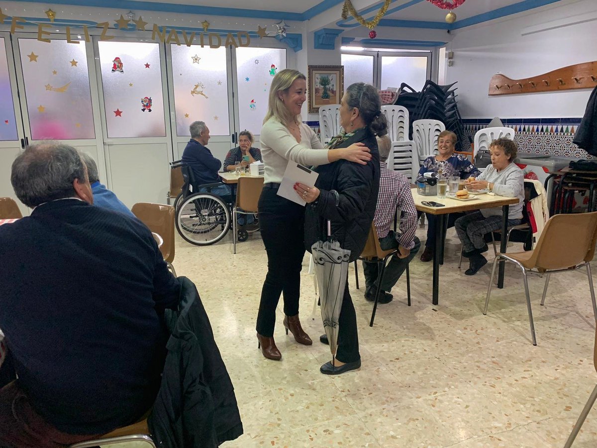 Esta mañana desayunamos con los vecinos de la #Asociación #PrimerodeMayo para intercambiar opiniones acerca de las actuaciones que estamos llevando a cabo en el barrio y de las que próximamente realizaremos. 

Juntos avanzamos y hacemos de Alcalá una ciudad mejor.
#AlcaláenMarcha