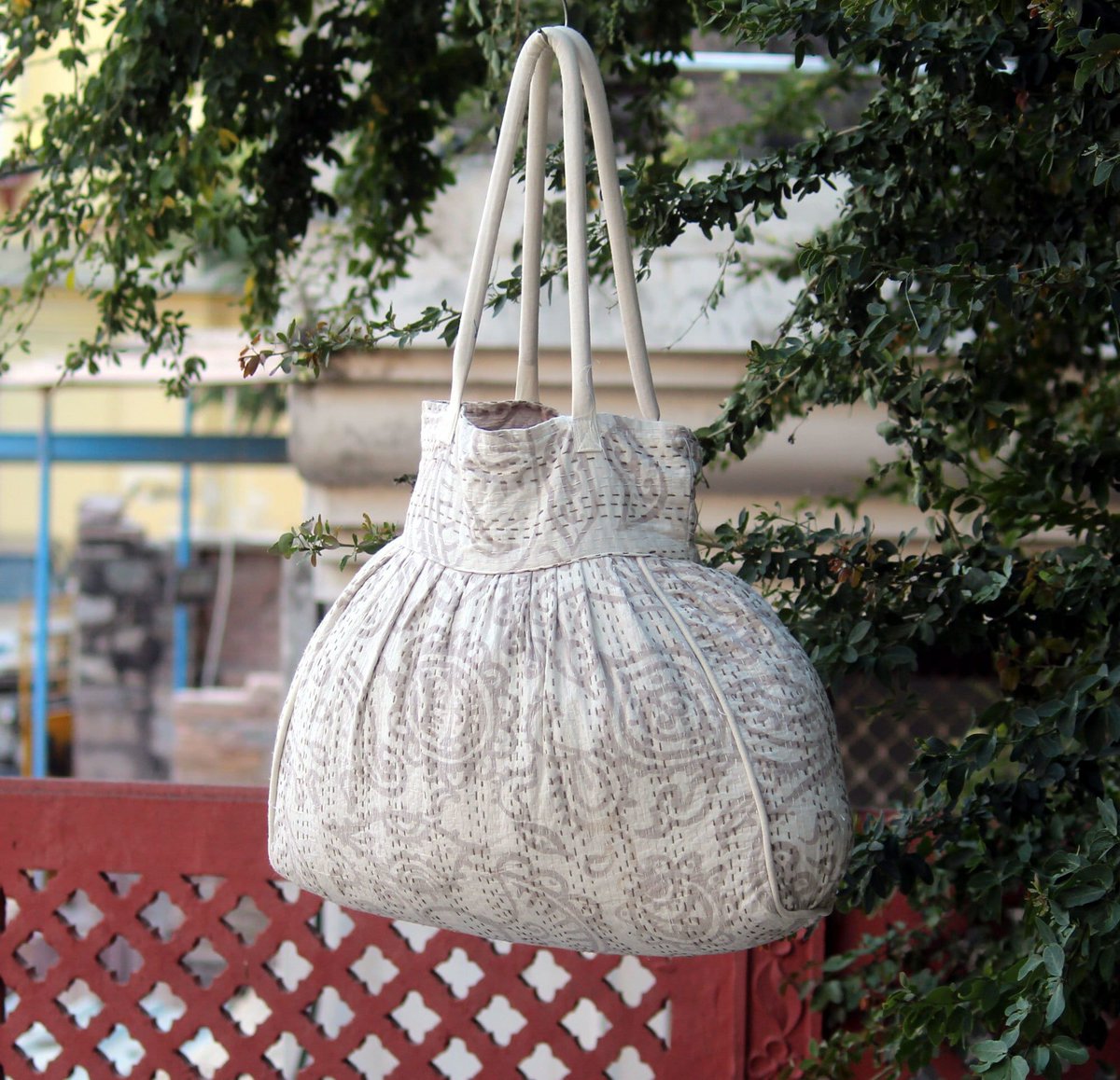 AnokhiHandicra1's tweet image. Excited to share the latest addition to my #etsy shop: Vintage Kantha Bag, Vintage Sari Kantha Tote, Quilted Tote Bag, Patchwork Embroidery Bag, Reversible Bag etsy.me/3UNk348 #bohohippie #patchworkbag #kanthatotebag #vintagequiltbag #vintagepatchwork #embroide