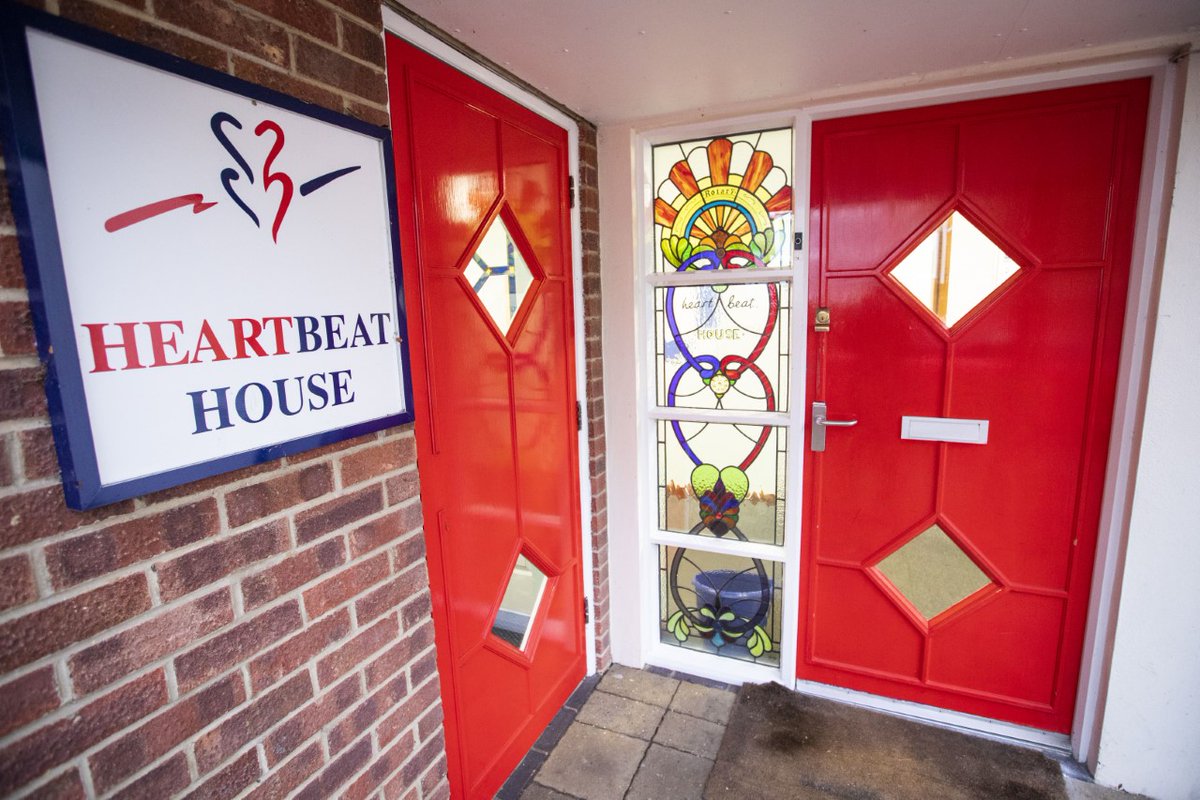 UkHeartbeat's tweet photo. 🧵Have you heard about our "home from home" #HeartbeatHouse?
The 25-bedroom home is designed to support and give respite to families of cardiac patients undergoing treatment at #Southampton General Hospital. https://t.co/OP85Fyv8WH