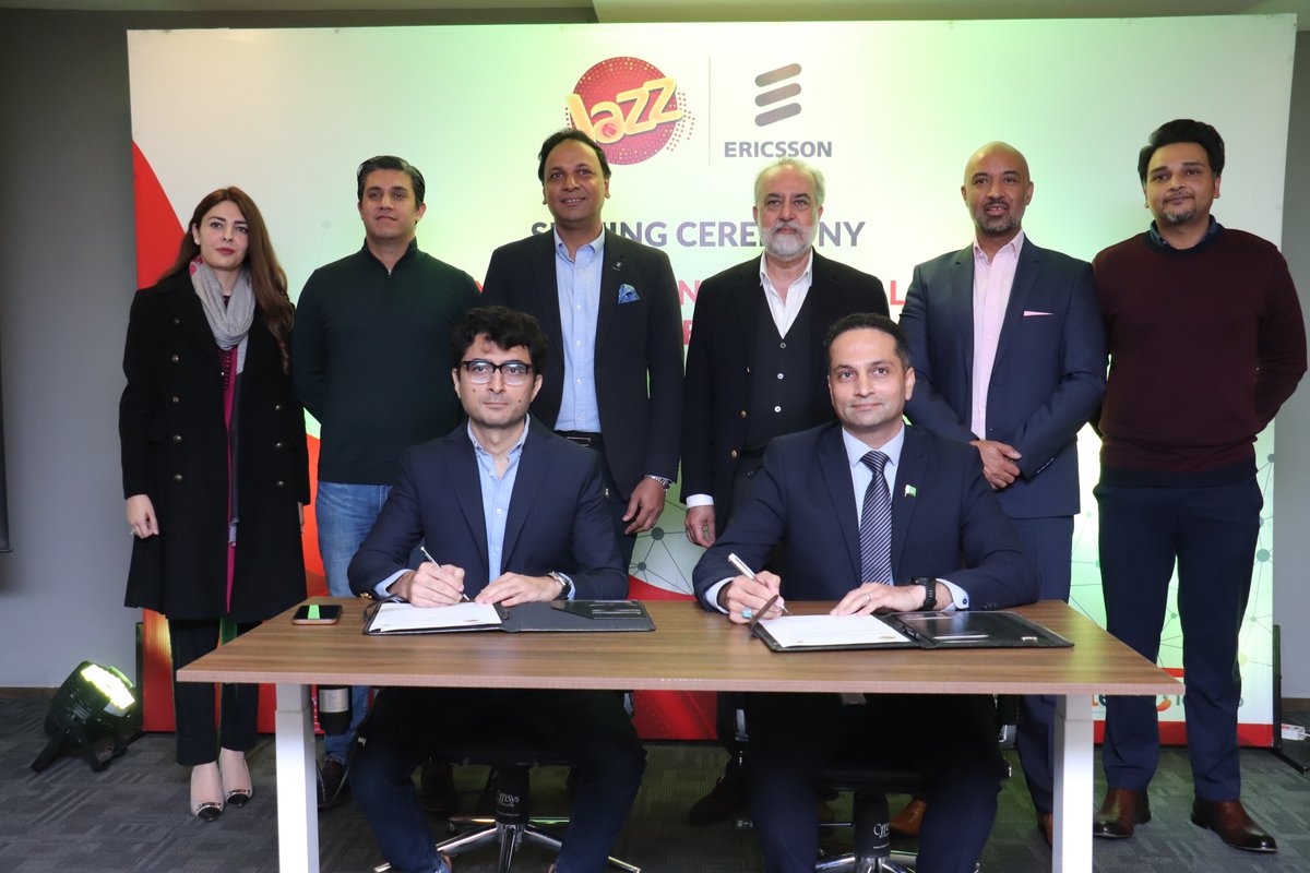 EricssonMEA's tweet photo. We are partnering with @jazzpk to boost the #digital skills for their entrepreneurial community in Pakistan through #EricssonEducate. 

🔖Read more ▶ https://t.co/1W95wt6qjb
#ImaginePossible #sustainability https://t.co/rzAULrrJ0F