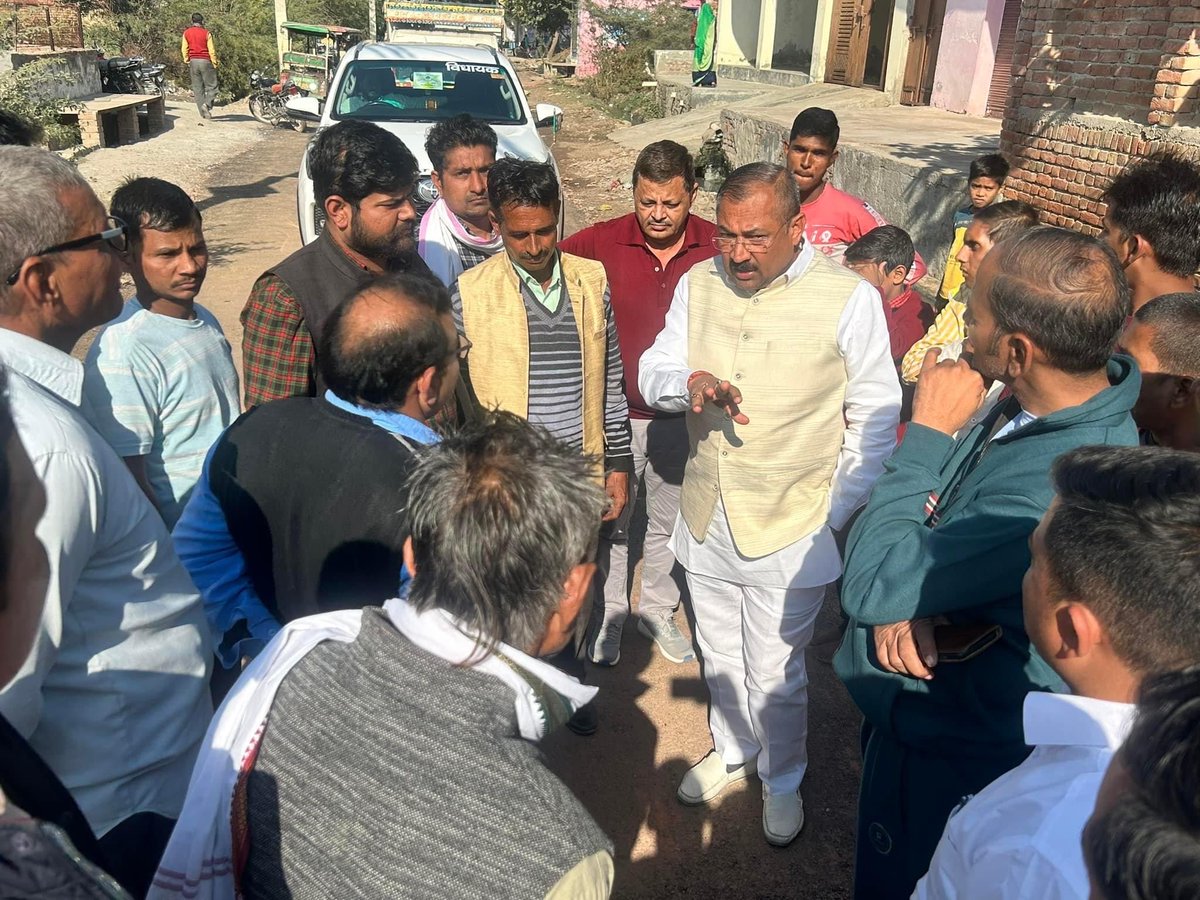 लोकसभा क्षेत्र के अंतर्गत रुनकता में आज मूलभूत सुविधाओं को सुदृढ करने की दिशा में पीएचसी और आयुर्वेदिक स्वास्थ्य केंद्र का दौरा किया।मौजूद मिलीं अव्यवस्थाओं को दूर कराने हेतु सम्बन्धित अधिकारियों को अवगत कराया ⁦<a href="/myogiadityanath/">Yogi Adityanath</a>⁩ ⁦<a href="/JPNadda/">Jagat Prakash Nadda</a>⁩ ⁦<a href="/Chbabulalbjp/">Chaudhary Babulal</a>⁩ ⁦⁦