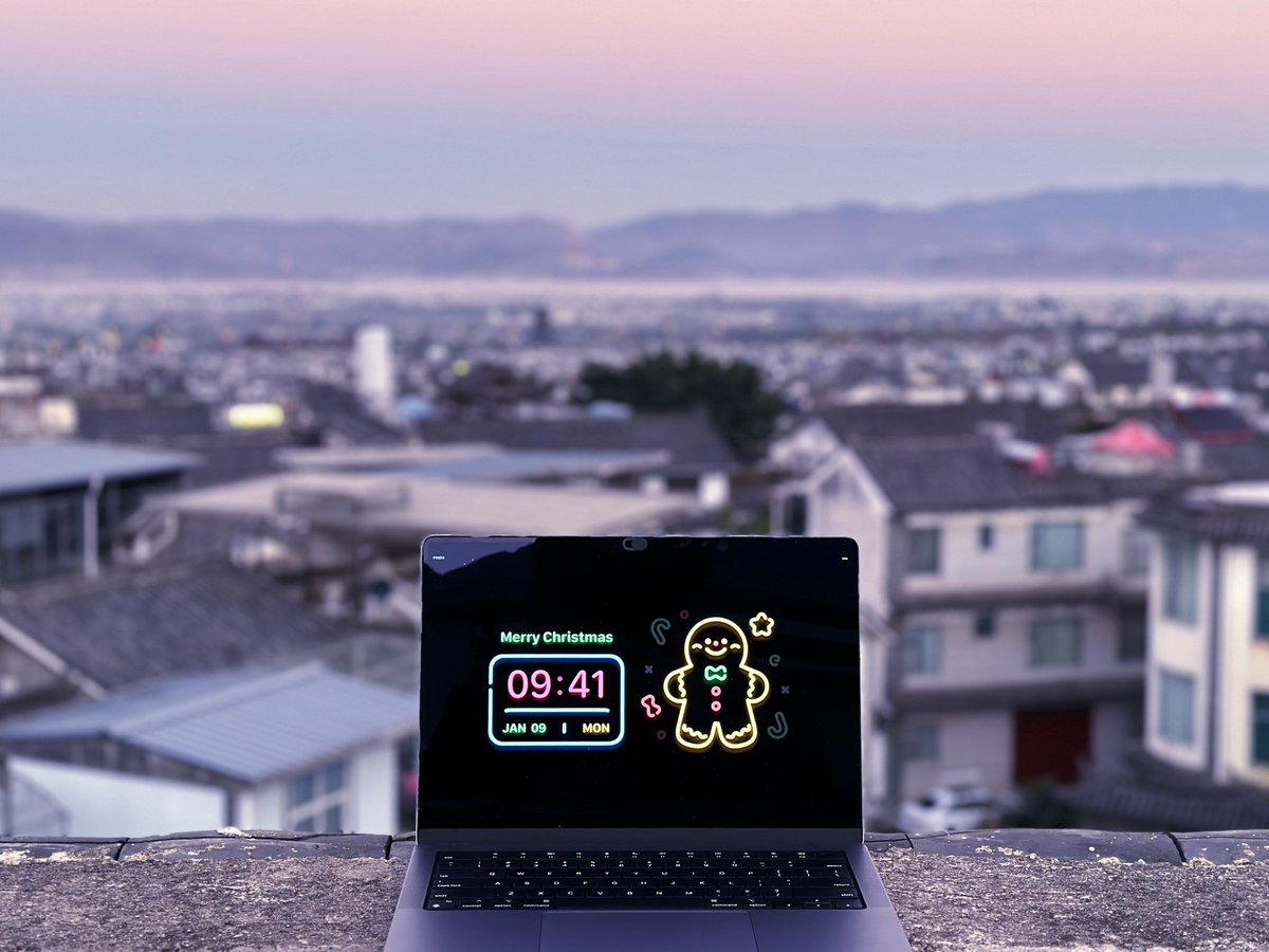 thexclu's tweet photo. Time flies as the sun sets behind the Changshan hills. In the beautiful sunset of Dali, we capture every moment of beauty with @MDStudioHQ MD Clock. #MDClock #DaliSunset #BeautifulMoments https://t.co/0qc5Wjg9lI