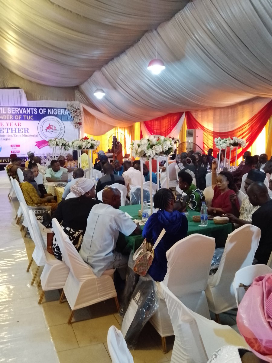 ASCSNHQ's tweet image. Members of the Association of Senior Civil Servants in all Federal Ministries/Extra Ministerial Departments in Lagos discussing key issues today.