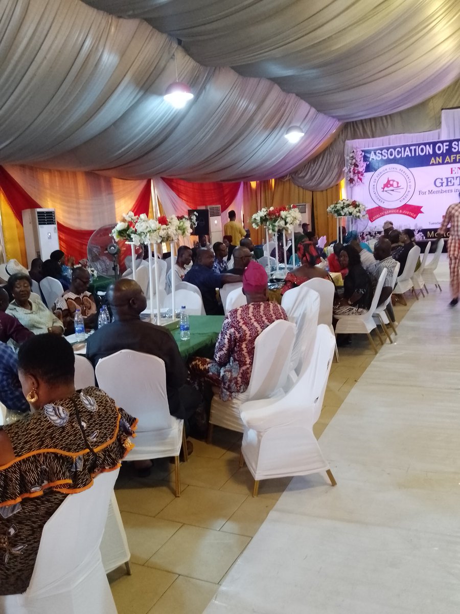 ASCSNHQ's tweet image. Members of the Association of Senior Civil Servants in all Federal Ministries/Extra Ministerial Departments in Lagos discussing key issues today.
