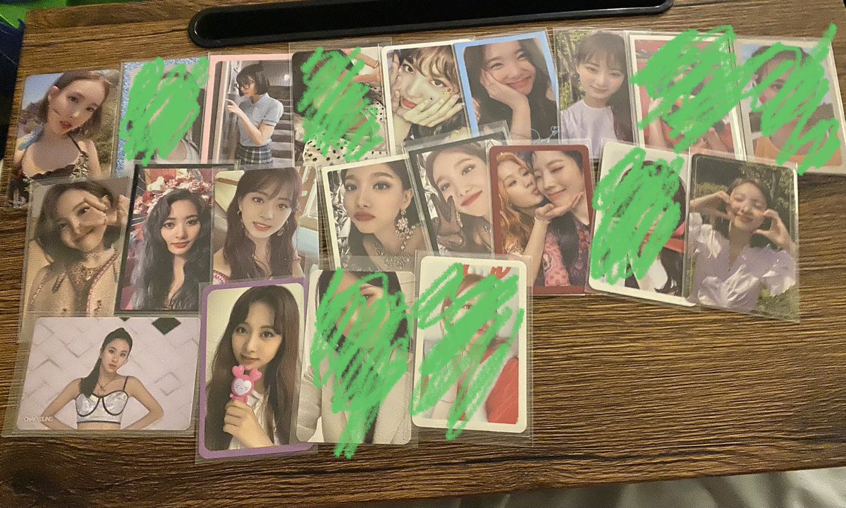 JinXSull's tweet photo. WTS LFB 

Twice Photocards

Dm Budget for bundle with one of these cards. https://t.co/UBx8oe0HnO