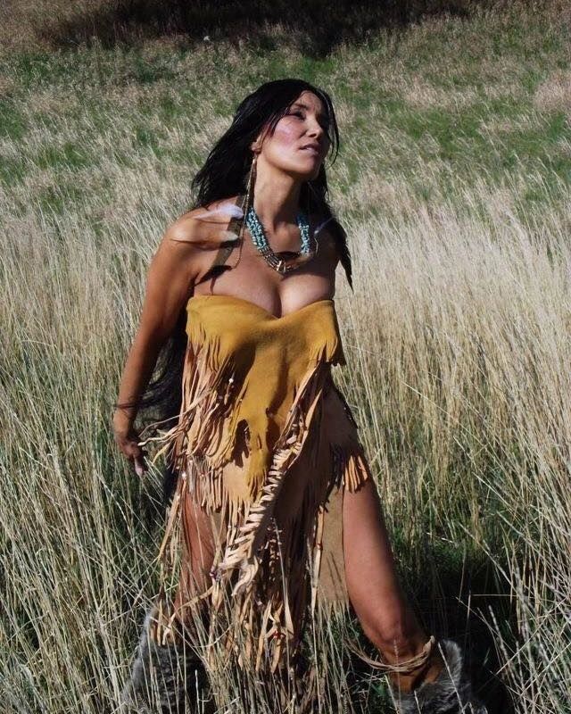 #Native #nativeamericans #nativeamerican #nativeamericanpride #nativeamericanbeauty #nativeamericanart #nativeinstruments #nativemade #nativepride #natives #nativeamericanhistory #nativecultures #nativeamericanheritagemonth #nativeamericanproud #nativebeauty #nativefashion #USA