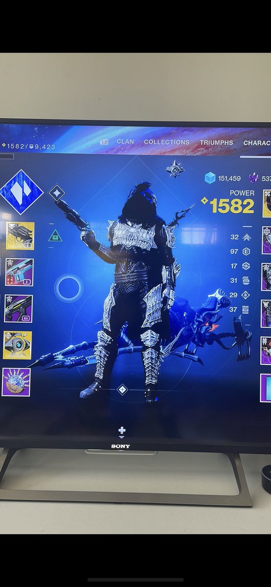 mtchyng's tweet photo. @BlakeKiIIganon @Pijinnn_ Completely different take to how I had mine, but love the shiny version too! I went completely dark and it looks insane with this cloak https://t.co/ngtnbzAphI