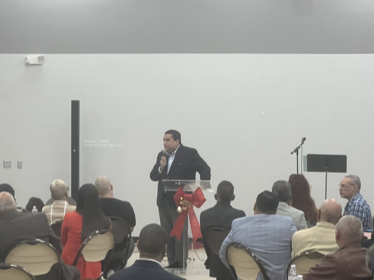 agustinquiles's tweet photo. FRACEEV, the Florida Fellowship of Hispanic Bishops and Evangelical Institutions gathers over 100 leaders across the state of Florida and urges congress to pass an Immigration solution for Dreamers. #DACA  @SenateFloor @LeaderMcConnell  @SenSchumer @marcorubio @SenRickScott https://t.co/WzcfYJyi2R