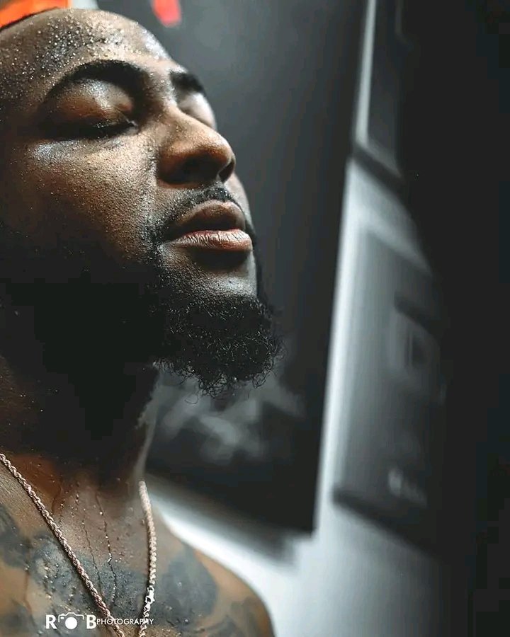 You can't possibly pass without Retweeting, Quoting and Liking this tweet if you truly love #Davido 
#Davido