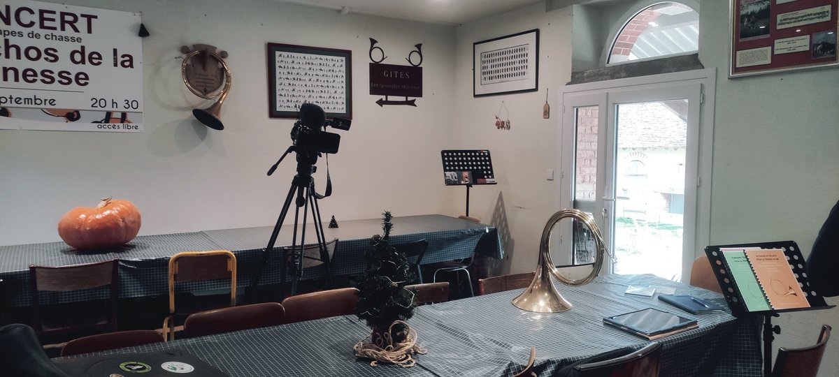 DTV45000's tweet photo. France 3 est à la maison pour notre plus grand plaisir 😉 ! 📸📽️📺🎬#france3 #reportage #tv #trompedechasse #dtv #edj #gite #cheval https://t.co/A1Gof4ihQ6