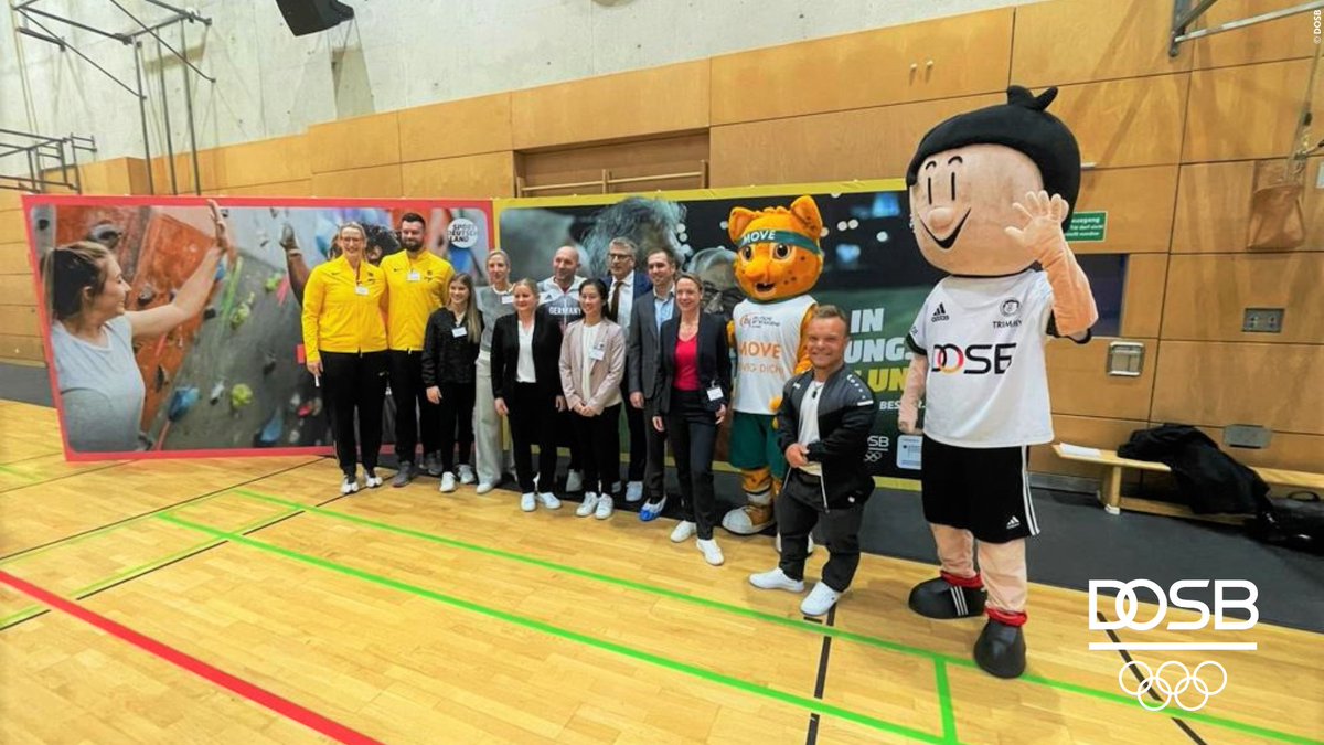 DOSB's tweet photo. "Ich bin zuversichtlich, dass wir mit den Beschlüssen des heutigen Tages und der Arbeit der folgenden Monate dieses Land gemeinsam nachhaltig sportlich in Bewegung bringen können." - DOSB-Vizepräsidentin @kerstin_holze.

#Bewegungsgipfel #SportBewegtDeutschland https://t.co/lhoDOMXQxa